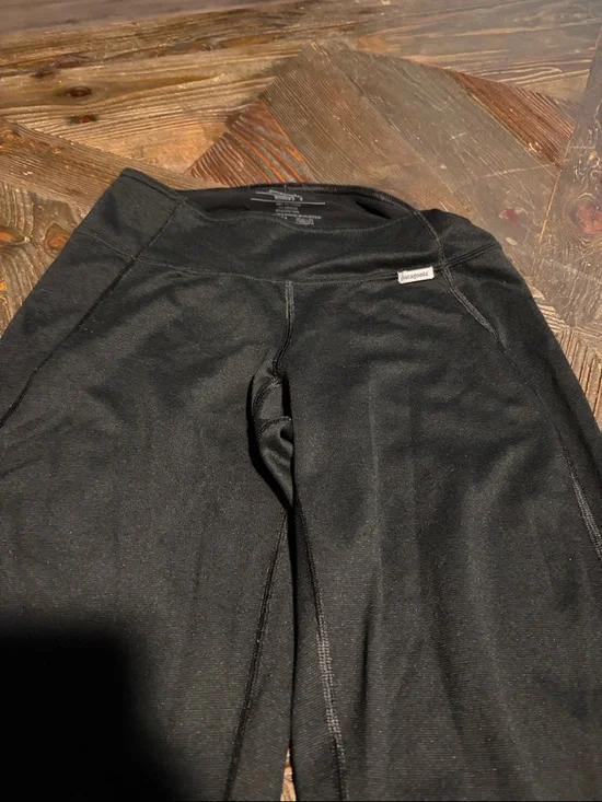 Patagonia Black Women's Leggings - Picture 4 of 12